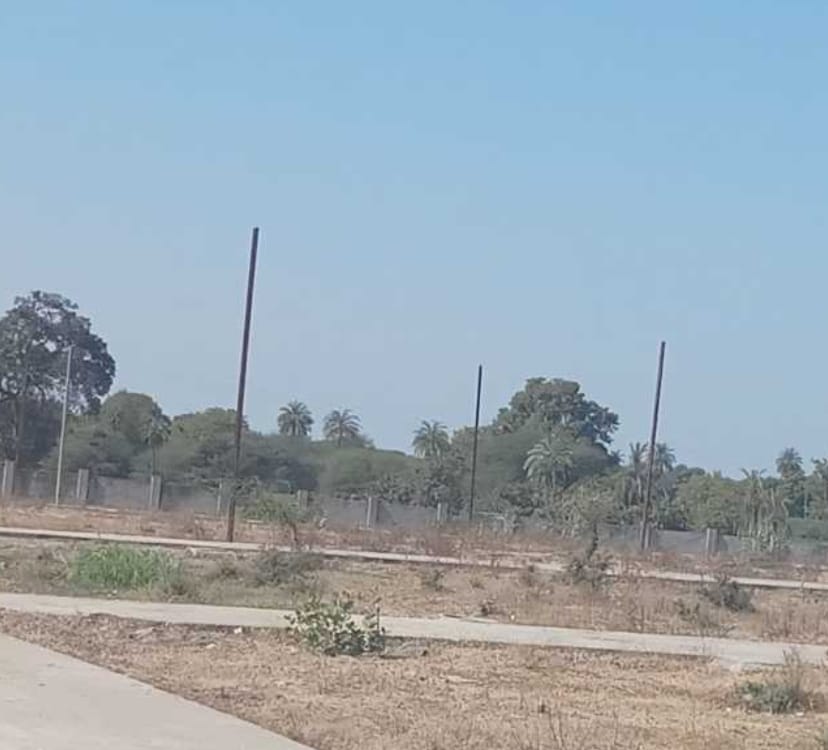 Two level shopping space